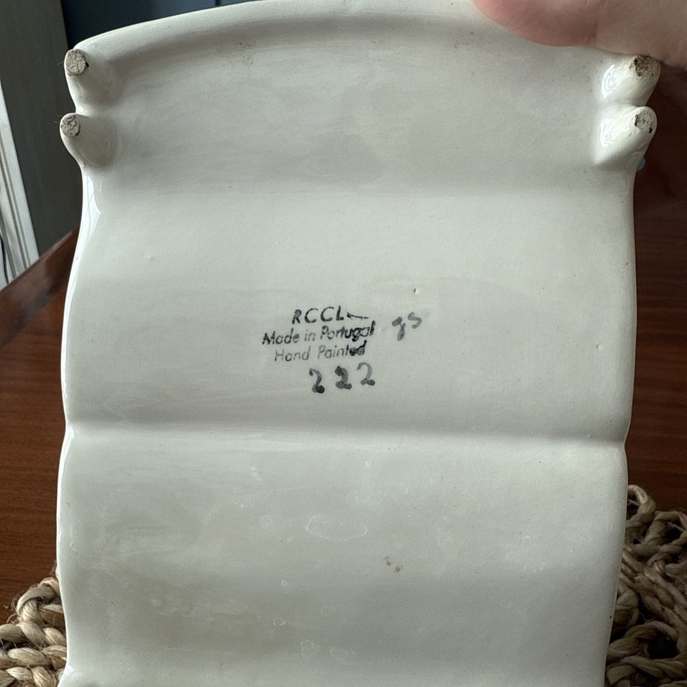 RCCL Tureen Handpainted Christmas Holly Berry Signed JS #222 Portugal Ceramic‎ - Picture 8 of 11